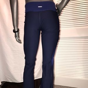 Navy and blue Lululemon yoga pants